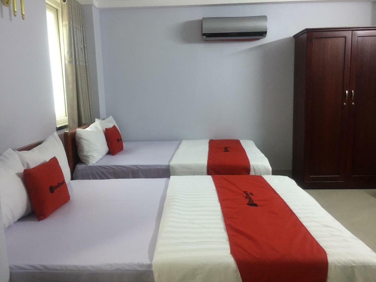 Reddoorz Near Hoa Lu Stadium Ho Chi Minh City Exterior photo